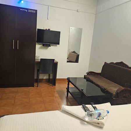 Отель Apsara Residency Perintalmanna Экстерьер фото