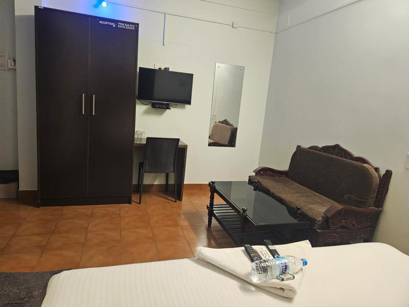 Отель Apsara Residency Perintalmanna Экстерьер фото