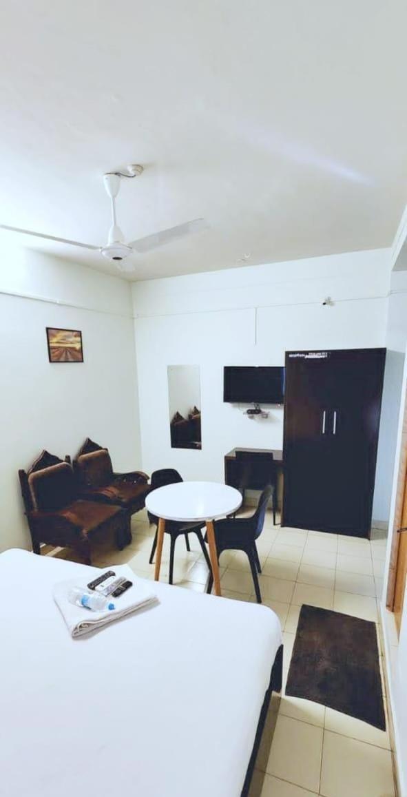 Отель Apsara Residency Perintalmanna Экстерьер фото